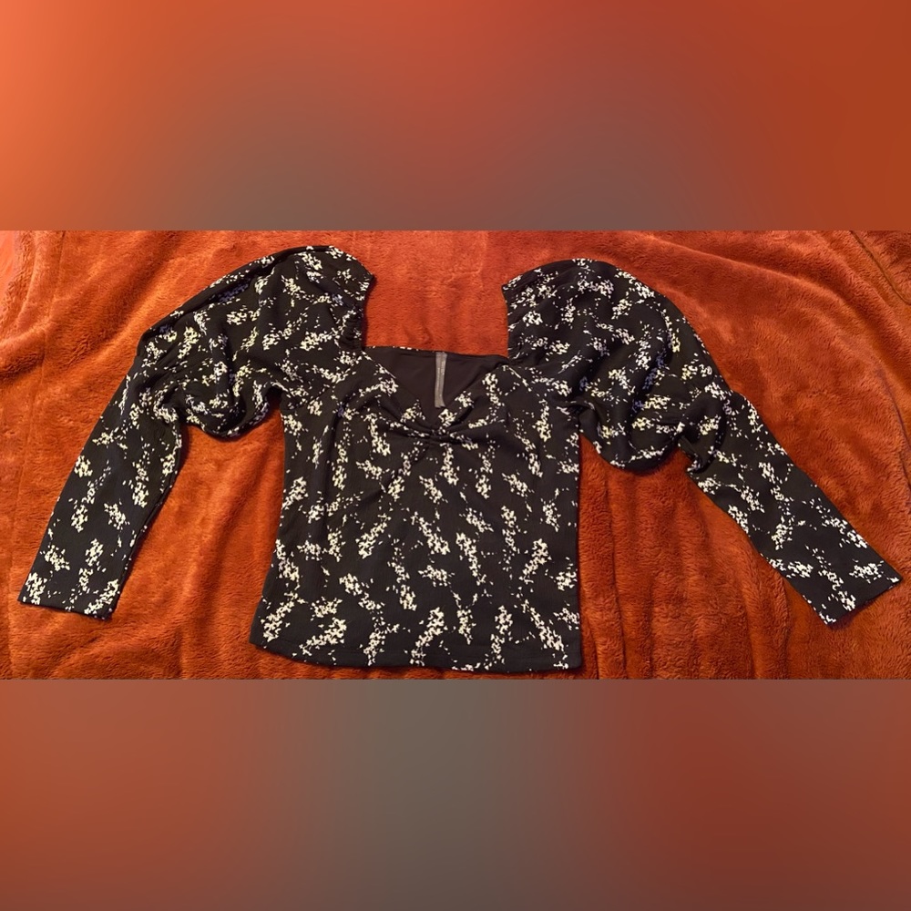 Anthropologie black & white floral pattern blouse sz med NWT